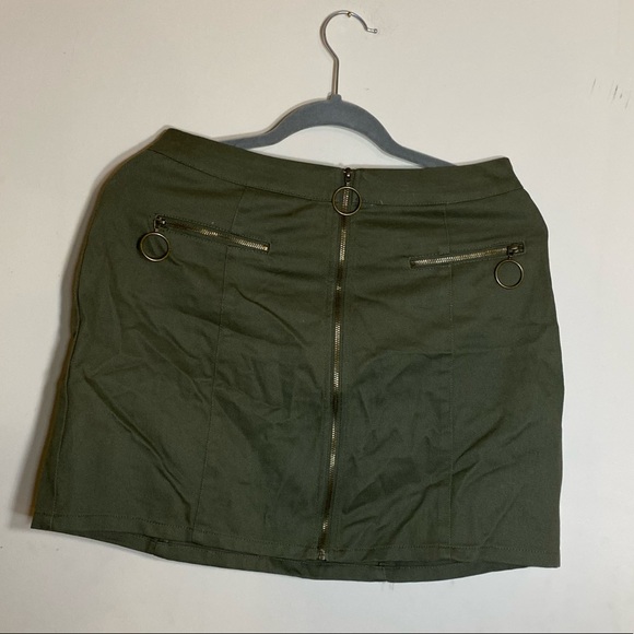 Olive skirt with gold accents - Picture 6 of 9